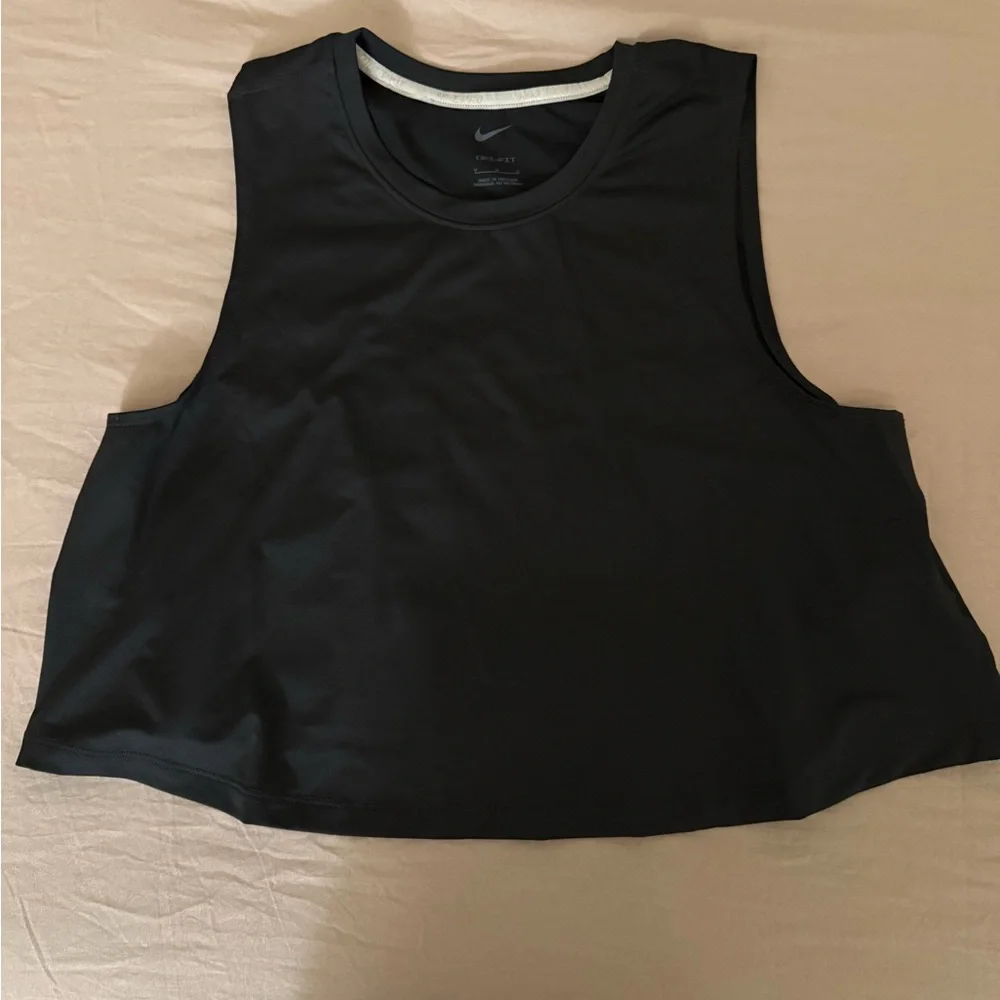 Nike running tank top - Picture 2 of 3